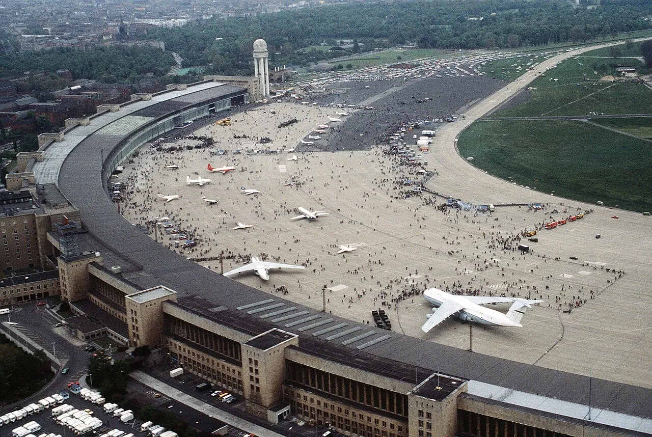 滕珀爾霍夫 1984 開放日空拍